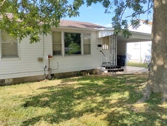 838 E Jackson St Unit B, Piggott, AR 72454