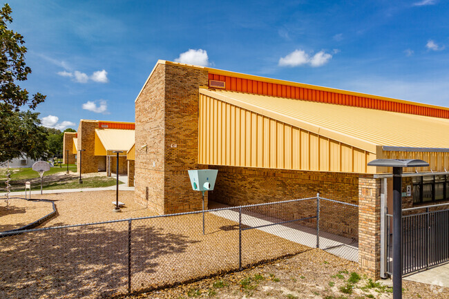 Suncoast Elementary students are taught to value their education and to always do their best.