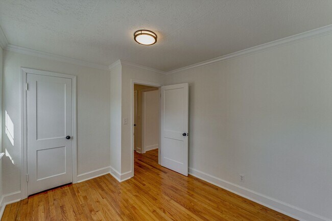 4910 Golfview Dr, Chattanooga, TN 37411 - photo 5