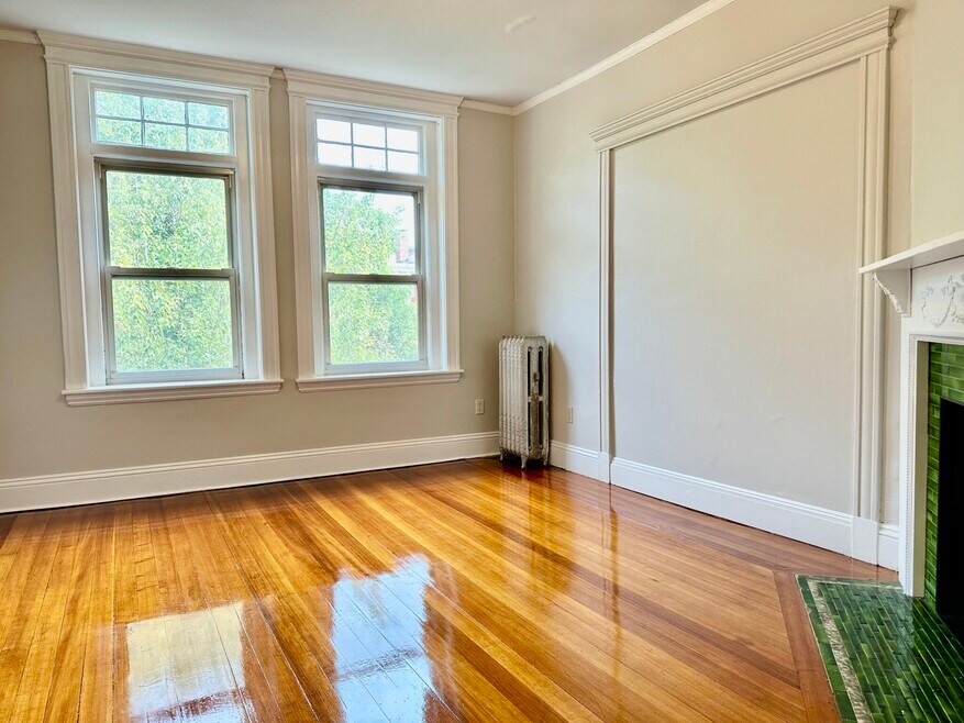 10 Strathmore Rd unit 3, Brookline, MA 02445 - photo 1