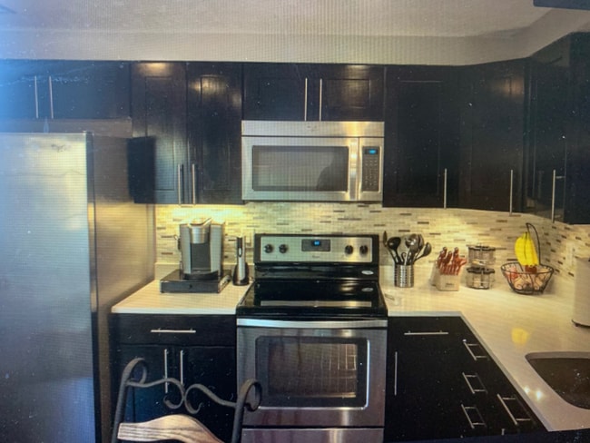 8606 Hamilton Ct, Manassas Park, VA 20111 - photo 3