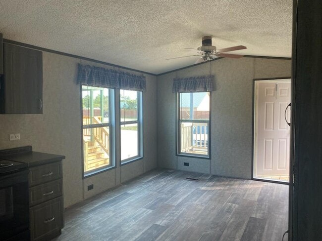 31449 Wisteria Rd unit 61 in resort, Magnolia, TX 77355 - photo 3