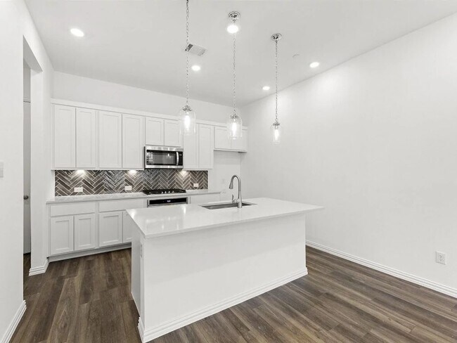 4300 Henderson Ave unit 36469872, North Richland Hills, TX 76180 - photo 6