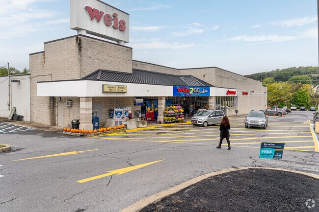 Weis Market offers grocery essentials for Nippenose residents.