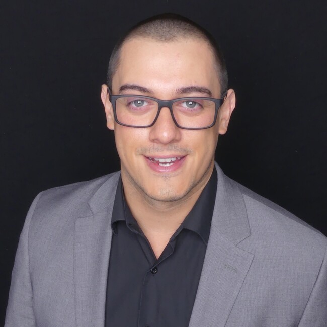Agent Photo