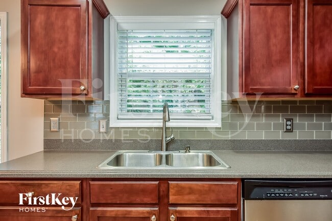 6014 Fairing Drop, Lithonia, GA 30038 - photo 5