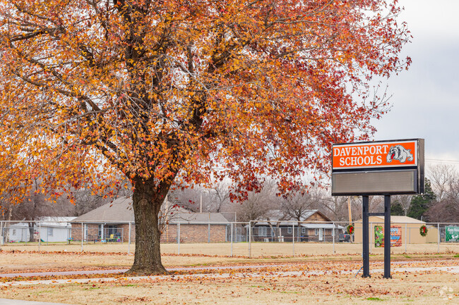 Close up shot of the signage of Davenport Elementary School.