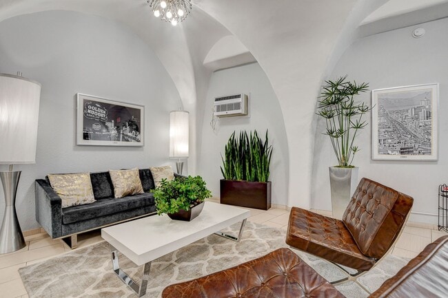 Paradise Royale | Apartments For Rent in Las Vegas, NV