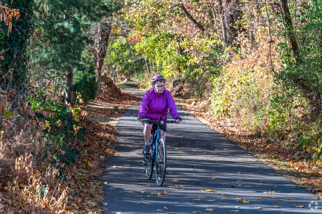 The North-South County Trailway weaves around the eastern border of Bryn Mawr Park.