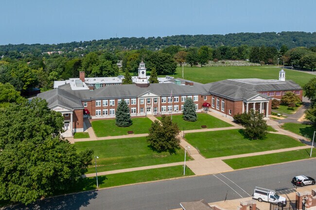 Phillipsburg Middle School earns a C+ rating on Niche.com with 664 students grades 6-8.