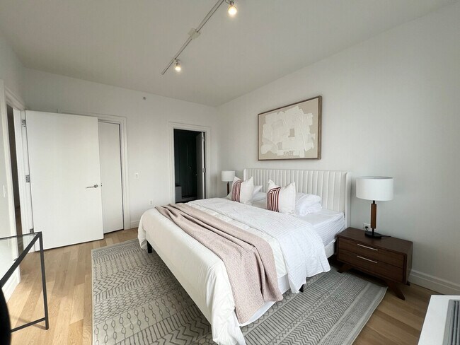 56 8th Ave unit ID1051280P, New York, NY 10014 - photo 3