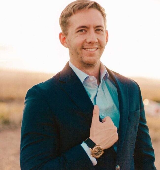 Agent Photo