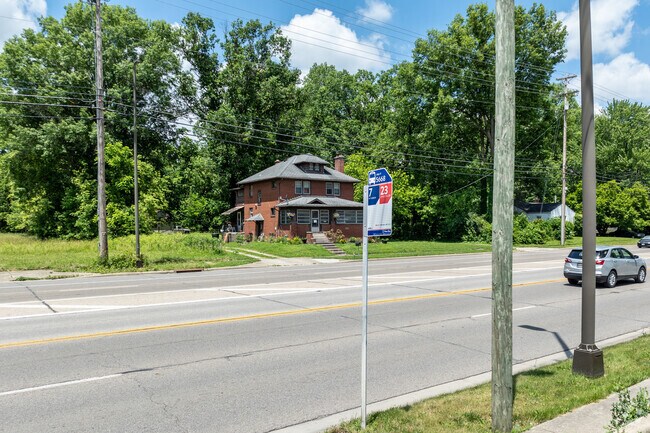 Marked bus stops can be found along Stelzer Road in the Crossroads area.