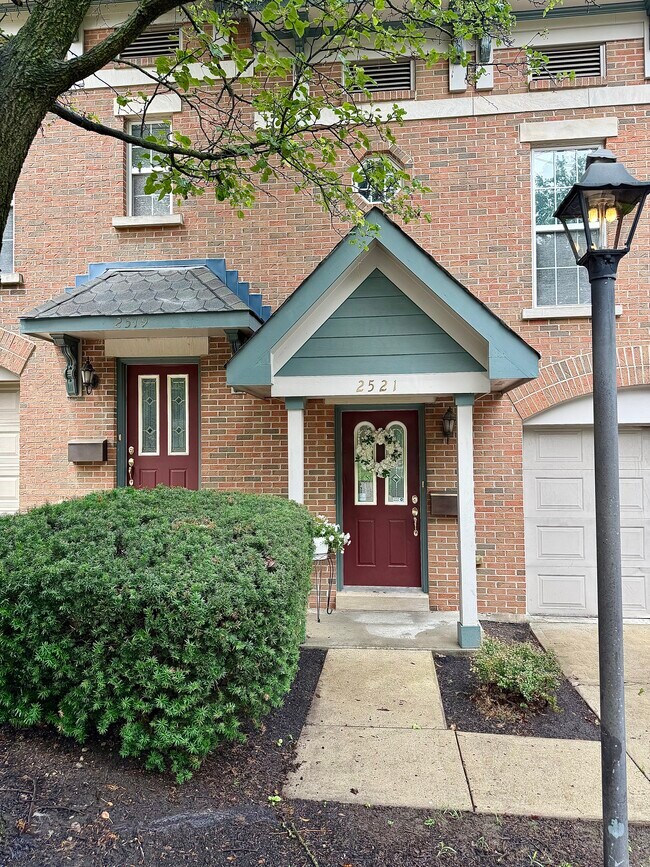 2521 Ravine St, Cincinnati, OH 45219