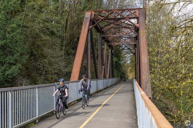 Maplewood Roadside Park offers green space in Renton.