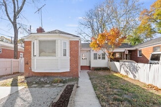 2419 Sheridan St, Hyattsville, MD 20782