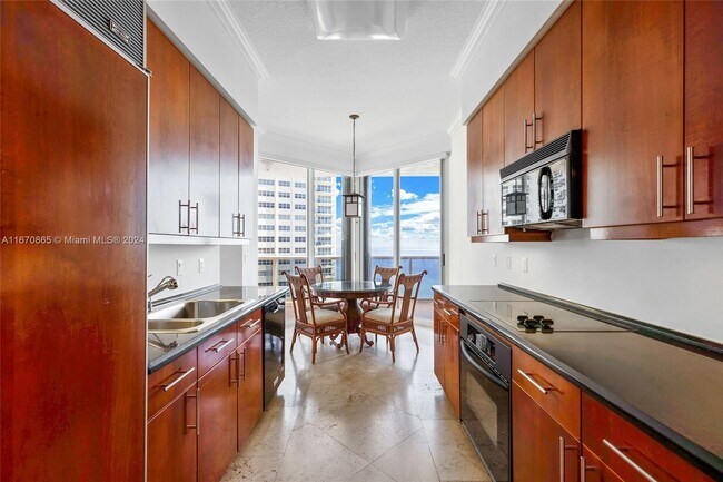 L'Hermitage Condominiums unit 1205, Fort Lauderdale, FL 33308 - photo 6