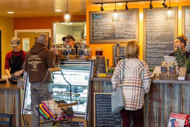 Locals gather at Jesse’s Barbecue for pulled pork, brisket, and community spirit.