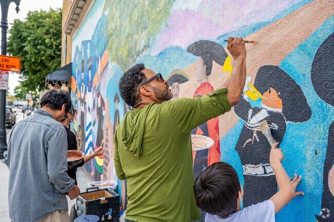 Tustin Ranch locals often drive to Santa Ana to admire the city’s colorful and expressive murals.