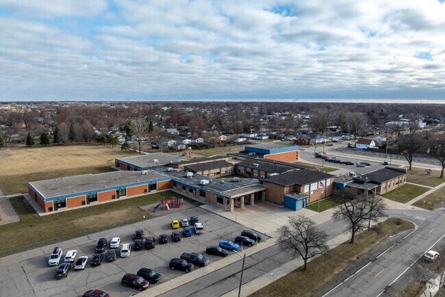 Mckinley Elementary School serves students in grades K-5.