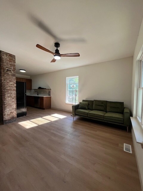 1387 E 43rd St unit UP, Cleveland, OH 44103 - photo 6