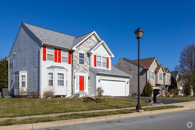 Unique architectural finishes give Monocacy Village the perfect blend of style and elegance.
