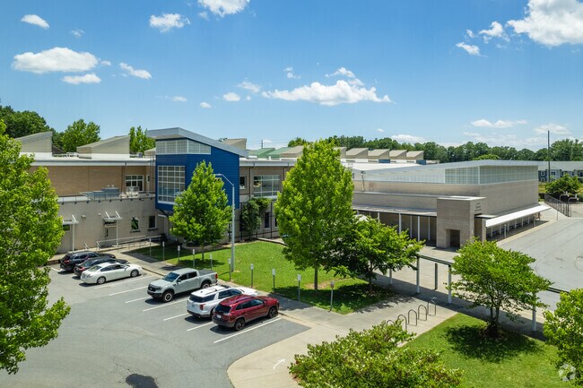 Koontz Intermediate School is a large public school near Avery Creek.