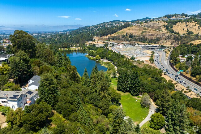 Temescal Regional Recreation Area offers short-loop trail for Oakland residents.