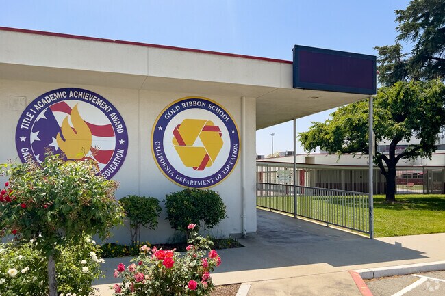 Sierra Vista High School serves grades 9-12 in and around Baldwin Park.