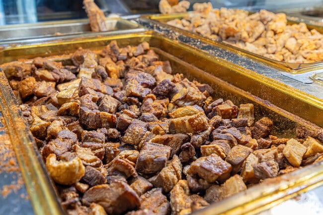 Fresh hot cracklins are served at Ronnie's Boudin & Craklin near Park Forest/LA North.