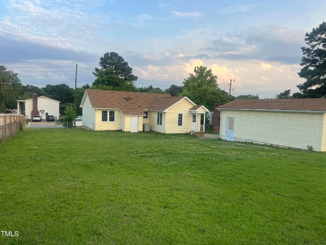 404 Cardinal Dr, Clayton, NC 27520 - photo 5