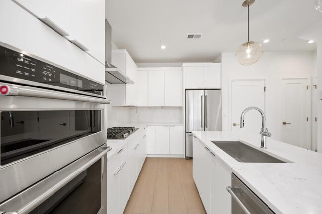 43501 Monroe Crest Terrace, Ashburn, VA 20148 - photo 6