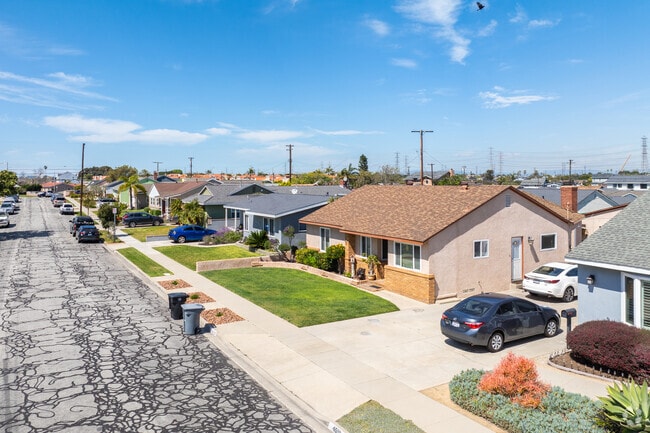 Find stone front porches on West Torrance, CA bungalows.