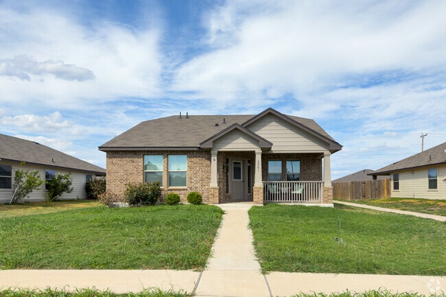 Killeen/Fort Cavazos offers diverse housing choices.