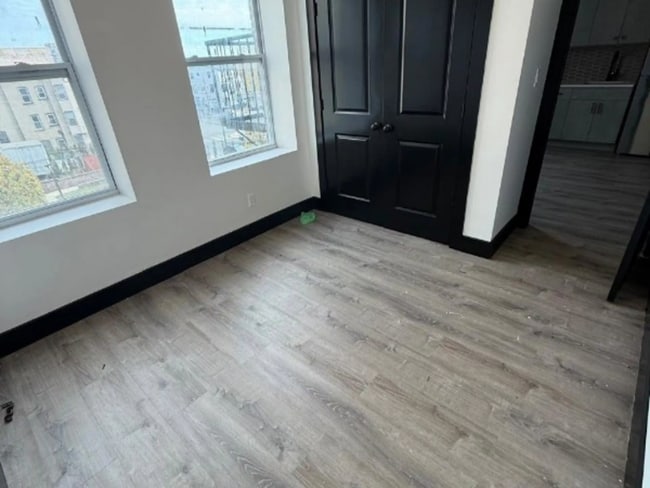 11 Thomas St unit 2B, Newark, NJ 07114 - photo 3