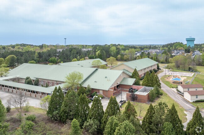 Carpenter Elementary School serves students in Carpenter from preschool through fifth grade.