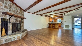 221 Woodland Rd, Gatlinburg, TN 37738