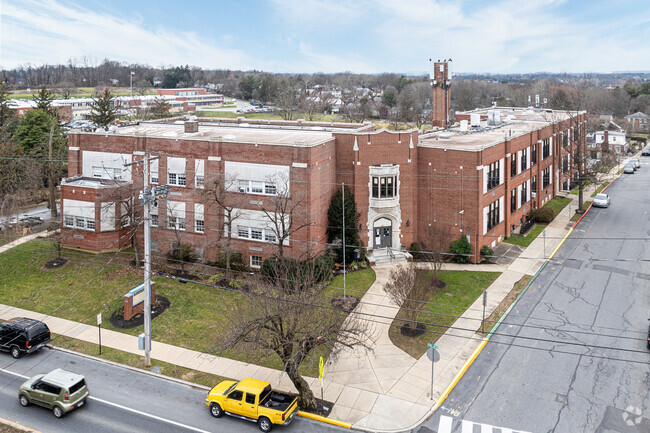 James Buchanan Elementary School has 395 students in grades K-5.