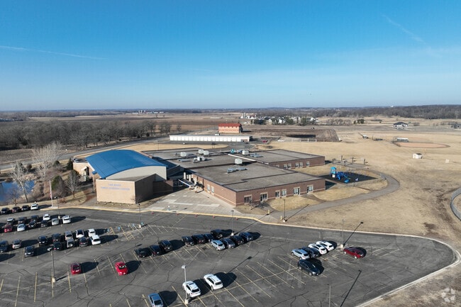 The student-teacher ratio at Oak Ridge Elementary School
 is 9 to 1.