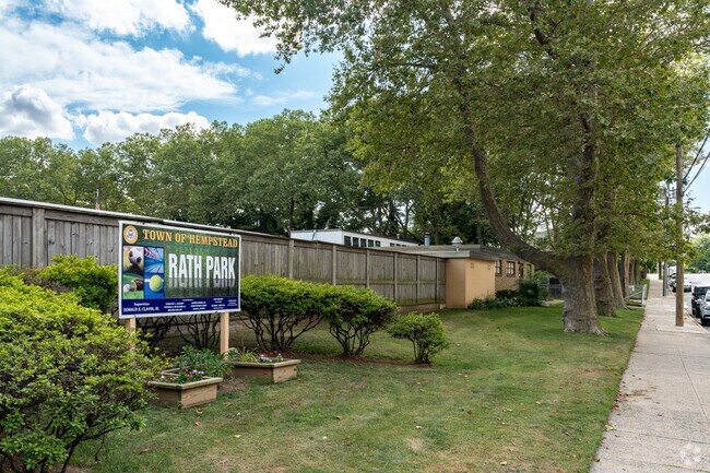 Town of Hempstead Rath Park has one of the best public pools in Franklin Square.
