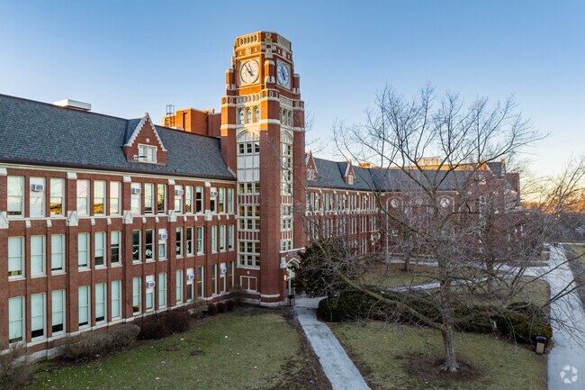 Lane Tech College Prep High School offers high quality learning in the Horner Park area.