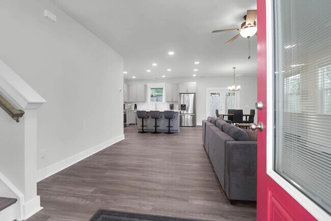 2755 Tyler St, North Charleston, SC 29406 - photo 7