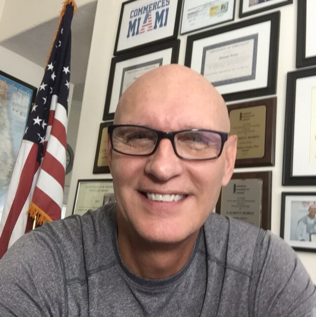 Agent Photo