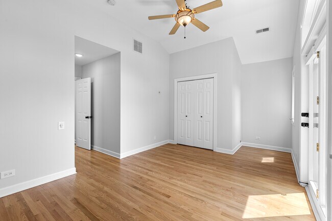 2725 N Magnolia Ave unit 1, Chicago, IL 60614 - photo 6