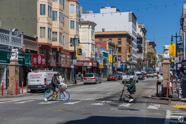 Tenderloin's Little Saigon's entrance is marked by two iconic statues.