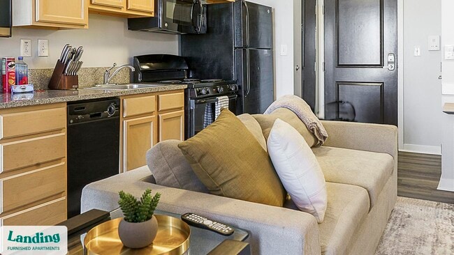 335 W 9th St unit 224, Indianapolis, IN 46202 - photo 2