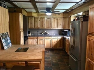 214 Main St, Lowell, OH 45744