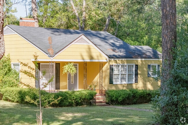 Some brighter colors are found in the Palmyra Heights neighborhood.