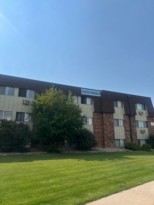 Foxhill, Casper, WY 82609 - photo 1