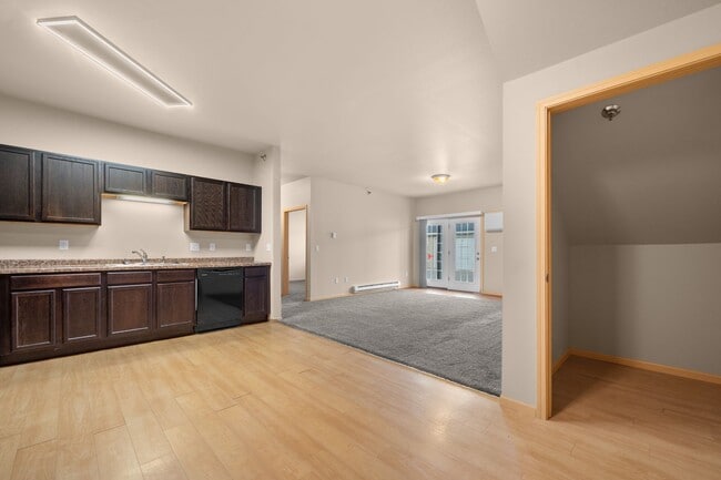 Stonebridge Villas, Minot, ND 58703 - photo 7